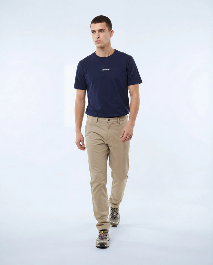 Pavenrod B03 Horizon men's lifestyle t-shirt in navy, featuring short sleeves and a relaxed fit, worn outdoors.
